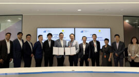 Dari kiri kekanan: Mr. Gokula Krishnan, Mr. Saurabh Bhandari, Mr. Kazuyuki Ito, Mr. Joseph Lee, Mr. Yousuke Ishii, Mr. Nobuyoshi Miyasaka, Prof. Yeo Yee Chia, Mr. Chay Kin Wah, Prof. Reginald Tan, Dr. Sun Sumei, Mr. Lim Li-Wei, Ms. Radiana Soh