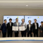 Dari kiri kekanan: Mr. Gokula Krishnan, Mr. Saurabh Bhandari, Mr. Kazuyuki Ito, Mr. Joseph Lee, Mr. Yousuke Ishii, Mr. Nobuyoshi Miyasaka, Prof. Yeo Yee Chia, Mr. Chay Kin Wah, Prof. Reginald Tan, Dr. Sun Sumei, Mr. Lim Li-Wei, Ms. Radiana Soh