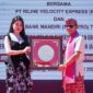 RVE Trans bersama Pemerintah Kabupaten Klungkung menandatangani Nota Kesepahaman (MoU) untuk mendorong transformasi Nusa Penida menuju pulau hijau dan bebas emisi pada 2027. (Dok. PT RVE Trans)